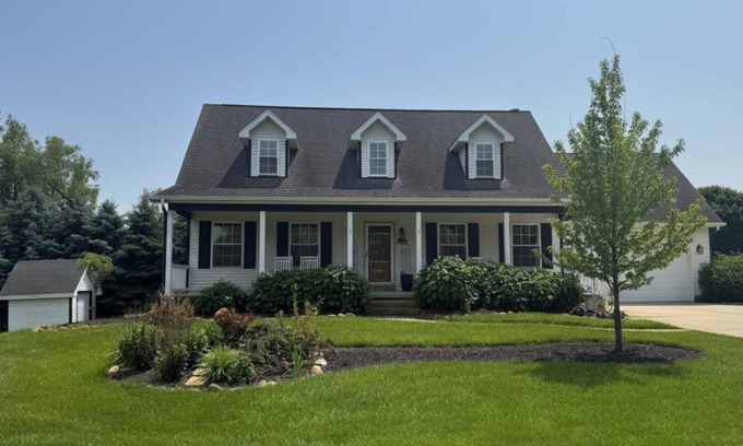 Zenda House | Lake Geneva Stylish Family Summer Home