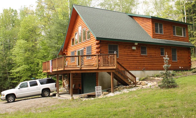 North Lake George Cabin | LAKE GEORGE CUSTOM BUILT LOG CABIN