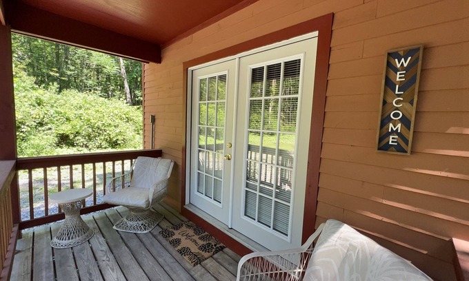 Lake George House | Lake George Retreat