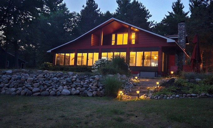 Oscoda House | Lake Getaway for Friends & Family in Oscoda