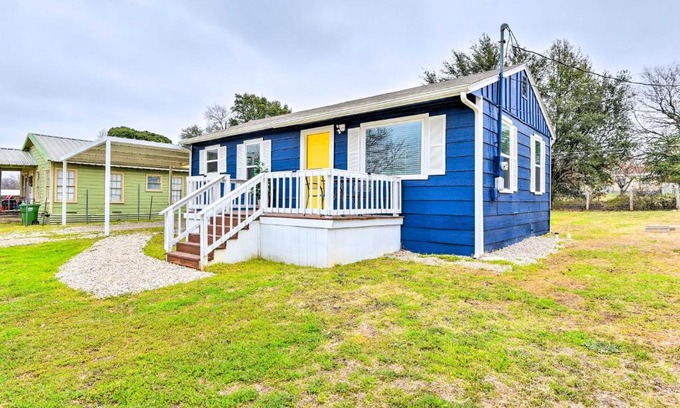 Granbury House | Lake Granbury Getaway about 1 Block to Waterfront