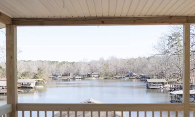 Valley House | Lake Harding Getaway-Near Auburn & Ft. Benning-Private Dock-3mi to Everything!