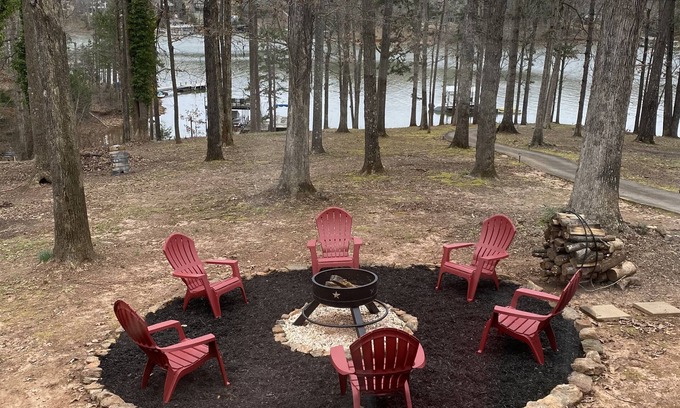 Anderson House | Lake Hartwell Home - Vacation, Clemson Football, or Weekend Getaway w/Boat Dock