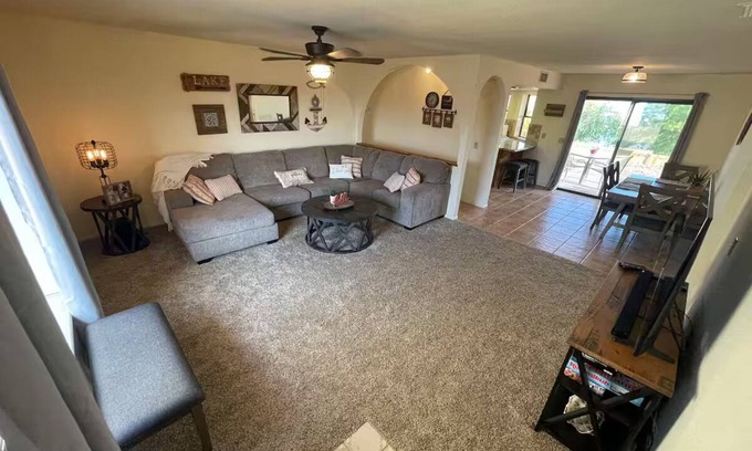 Lake Havasu City House | Lake Havasu Lux Retreat: View & RV/Boat Parking
