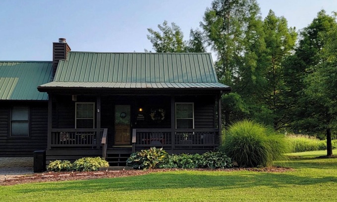 Scottsville House | Lake hideaway