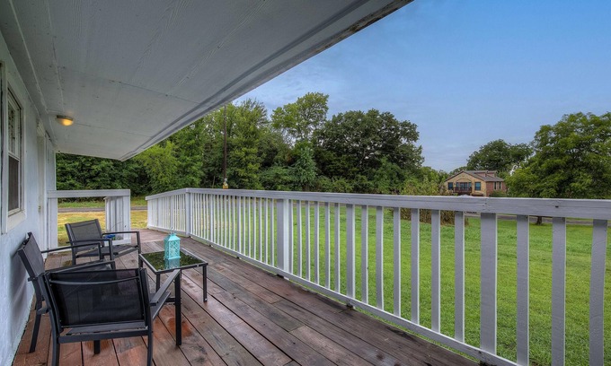 Miller Grove House | Lake Hills