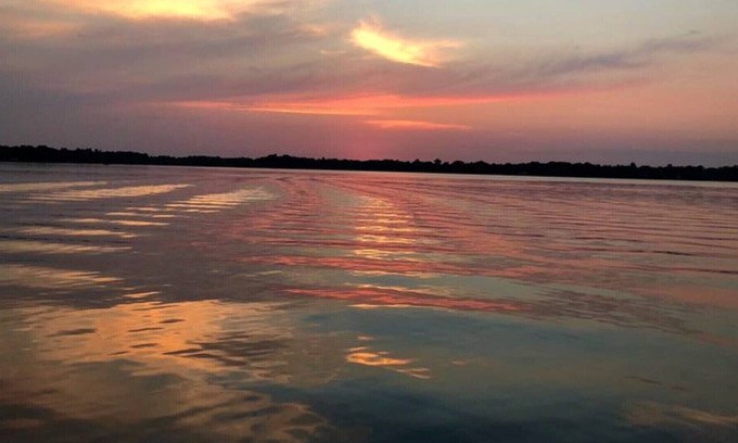 Ham Lake House | Lake home near downtown Mpls, Nat’l Sports Center/TPC Golf.