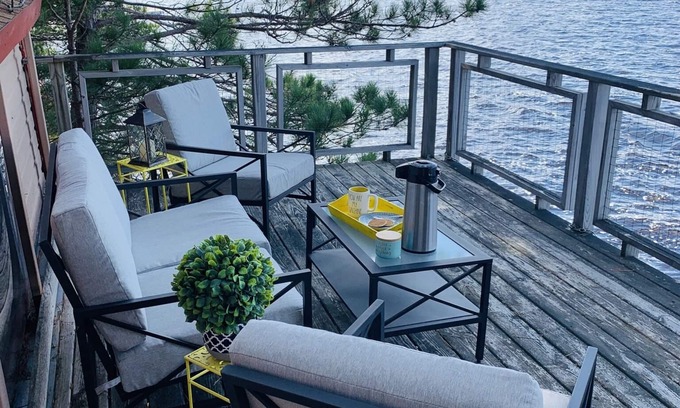 Michigamme Cottage | Lake House 100 yards off snowmobile trail #8.