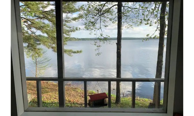 Perryville House | Lake house, amazing view, hot tub