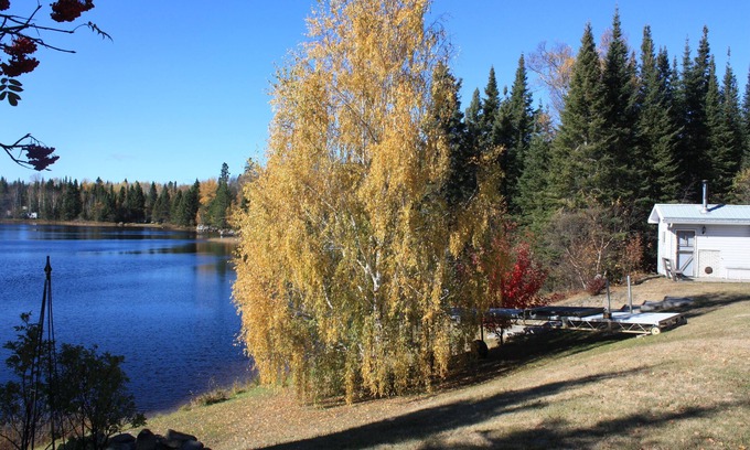 Unorganized Thunder Bay District House | Lake House
