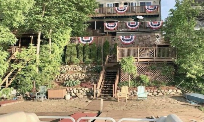 Lapeer House | Lake House Chalet Gorgeous Sunsets Lake Nepessing