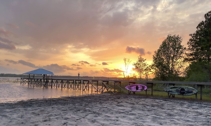 Putnam Hall House | Lake House - Gorgeous Lake Views, Kayaks, Game Room, Fire Pit, Family Friendly