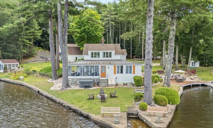 Sturbridge House | Lake House in Sturbridge w/All the Views!