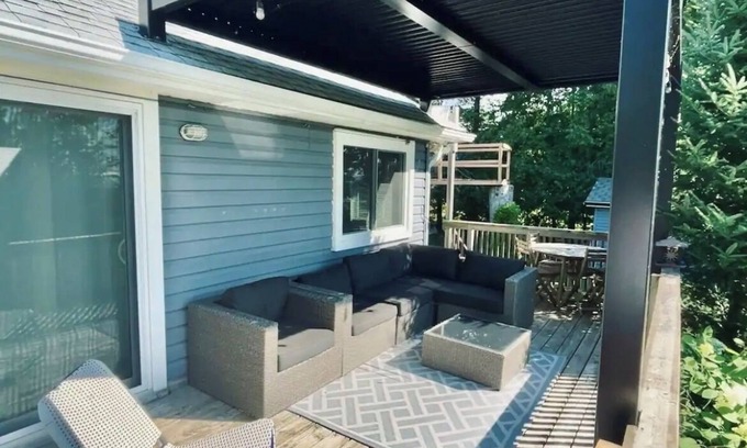 Oro-Medonte Cottage | Lake house on Simcoe