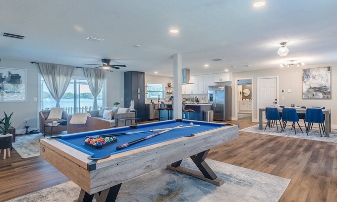 Orlando House | Lake House Retreat Near Downtown, Disney, Universal Studios and Airport