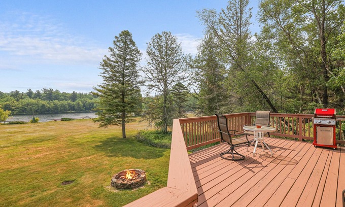 White Haven House | Lake House Retreat in the Heart of the Poconos. Hot Tub, Pool Table, Fire Pit