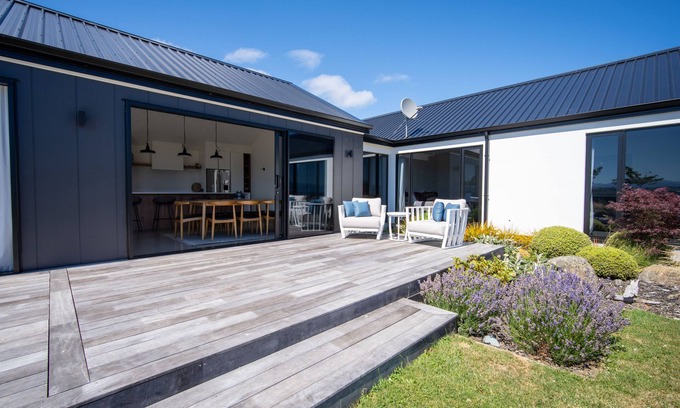 Te Anau Cottage | Lake House - Te Anau Holiday Home