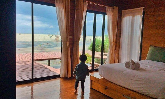 Khuan Khanun Hotel | Lake House