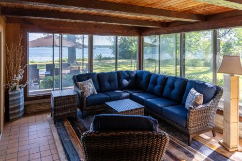 Delavan House | Lake House