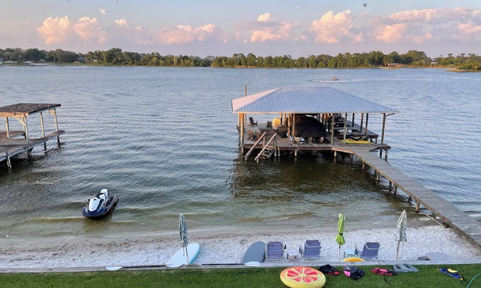 Highland House | Lake House