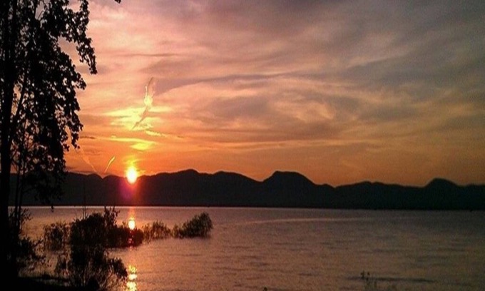Northville House | Lake house, w/boat launch. Tons of Winter/Summer activities