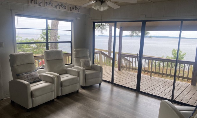 South Toledo Bend House | Lake House with Great Views and a private beach!