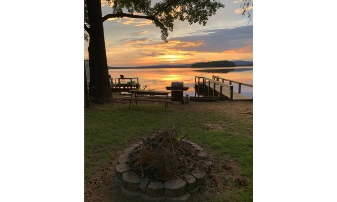 Perryville House | Lake house with spectacular view