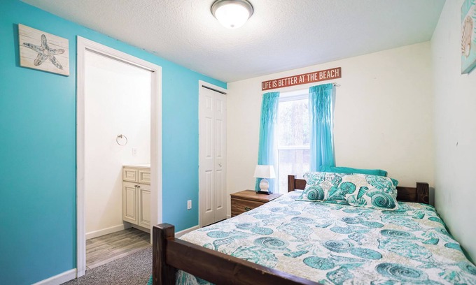 Oscoda Cabin | Lake Huron Beach Cabin · Havenwood Shores No. 7
