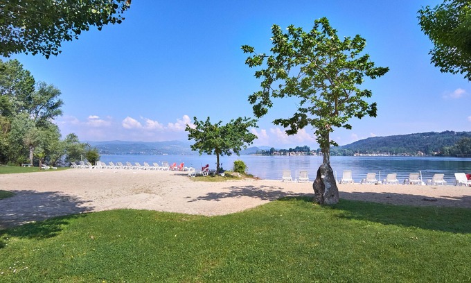 Castelletto Sopra Ticino House | Lake Villa