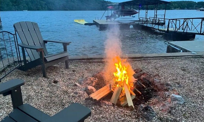 Barnett House | Lake it Easy Waterfront Sunset Views, Firepit, Dock, King Bed