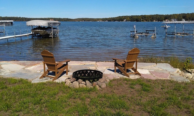 Angola Cottage | Lake James Angola Indiana weekly rental