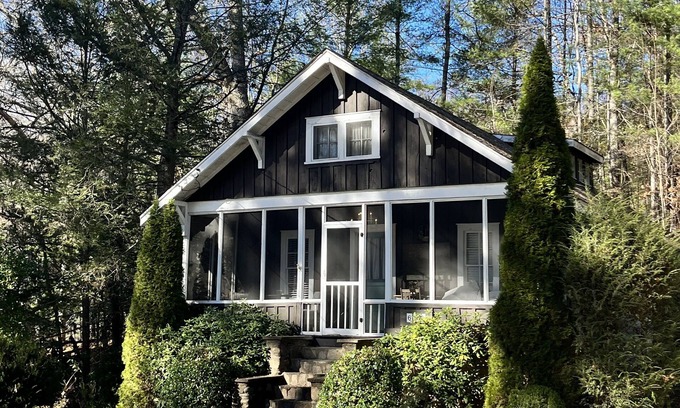 Waynesville Cottage | Lake Junaluska cottage with amenities galore!