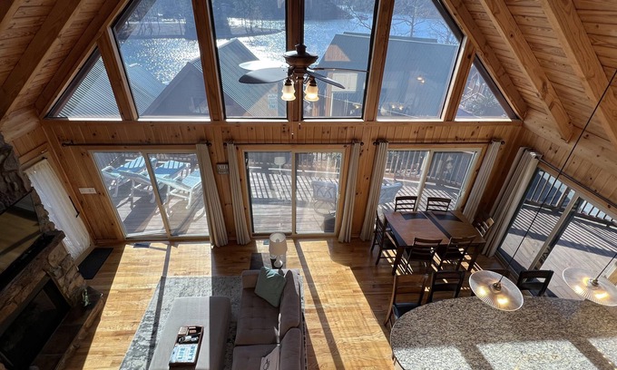 Six Mile House | Lake Keowee Retreat with boat slip & lots of entertainment space near Clemson U