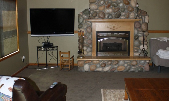 Traverse City Ski Chalet | Lake Leelanau Chalet