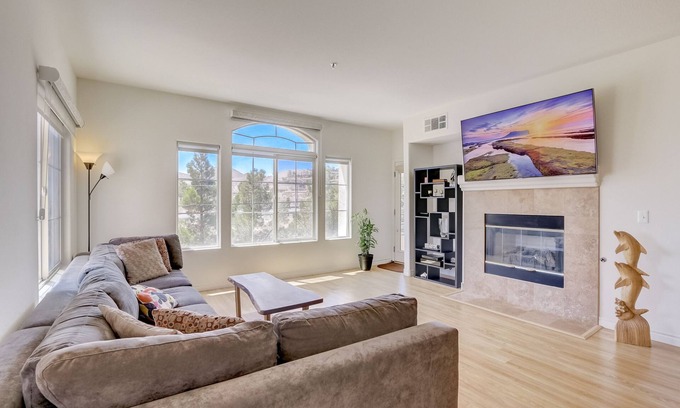 Boulder City Condo | LAKE LIFE