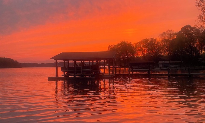 Moneta House | Lake Livin’ Private boat ramp on property! LAKEFRONT, HOT TUB, Private Dock