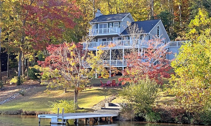 Garner Cove House | Lake Lure Lakefront-Pontoon Boat, Firepit, Game Rm, Dog OK