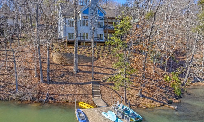 Lake Lure House | Lake Lure Opens May 2026 Lakefront - Mountain Resort, Kayaks, SUP boards