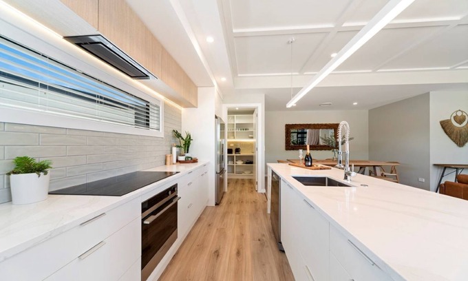 Wharewaka House | Lake Luxe Apartment Taupo