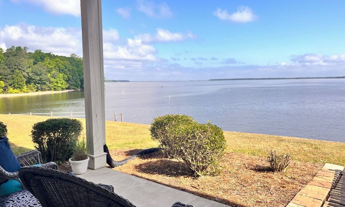 Santee Condo | Lake Marion - Majestic Big Water View!