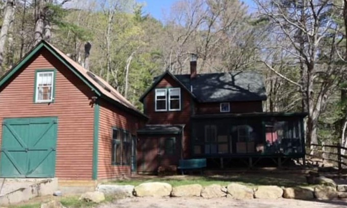 Bradford House | Lake Massasecum Waterfront Home