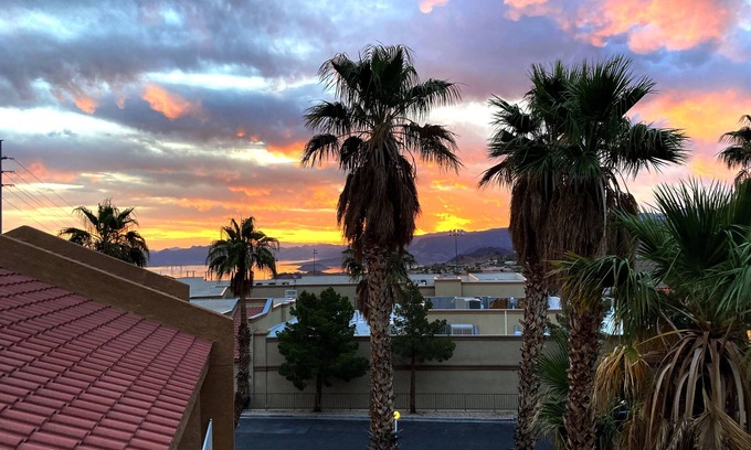 Boulder City Hotel | Lake Mead Inn