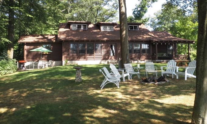 Muskegon Cottage | Lake Michigan 1945 Log Cabin Cottage Home North Muskegon Private Sandy Beach