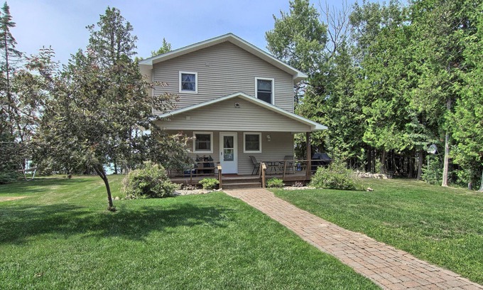 Northport Cottage | Lake Michigan Lake Front Cottage/Beautiful Sunsets/Northport/Cathead Bay/Beach