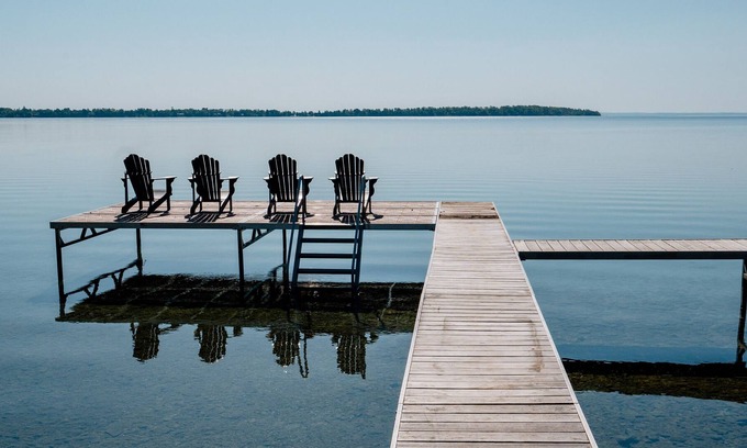 Northport House | Lake Michigan lakefront gem on Northport Bay in the Village of Northport, MI