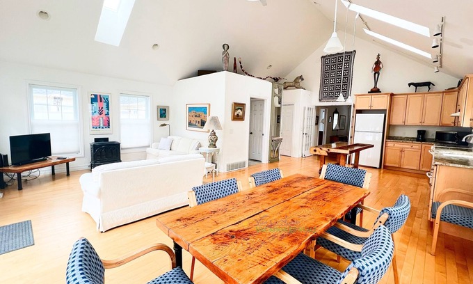 Empire House | Lake Michigan Sandy Beach is a short walk! Home in Downtown Empire, Grill