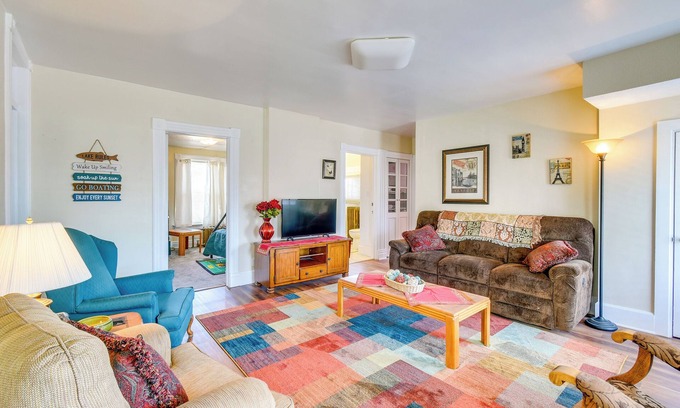 Manitowoc Apartment | Lake Michigan Vacation Rental: 1 Block to Marina!