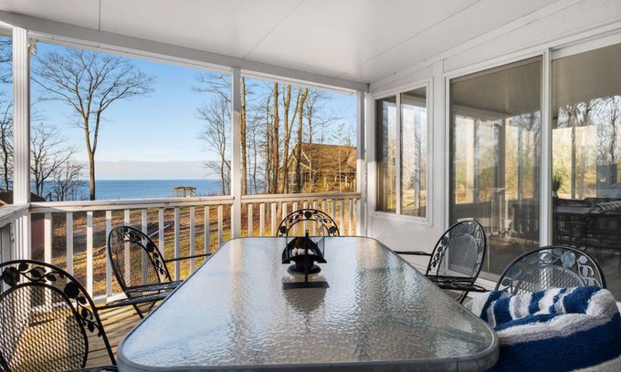 Montague House | Lake Michigan Views: Solarium & Cozy Fireplace