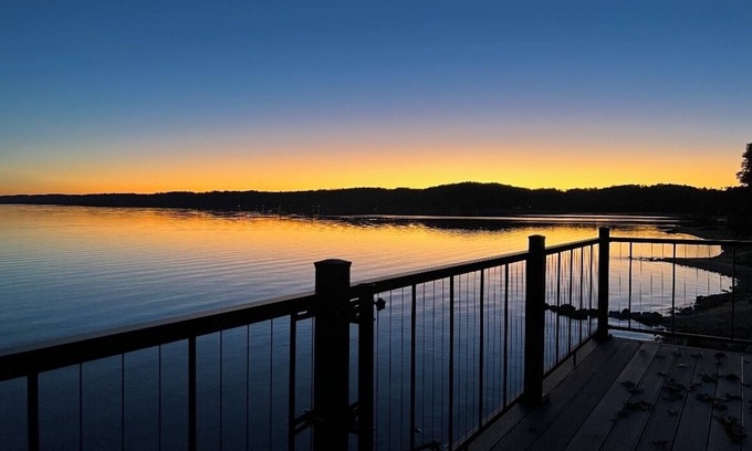 Suttons Bay House | Lake Michigan West Bay Waterfront Custom Built Bungalow - Sleeps 10