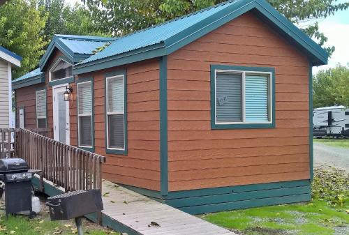 Nicolaus Resort | Lake Minden Camping Resort Cottage 1